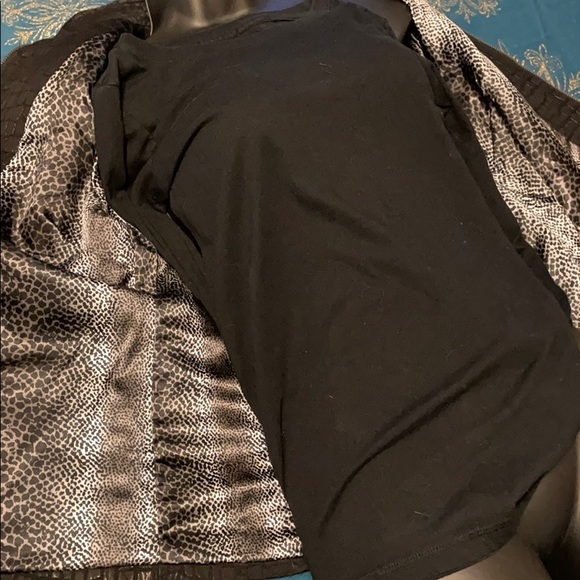 Chico’s Black Croc Embossed Nehru Jacket - Picture 11 of 13